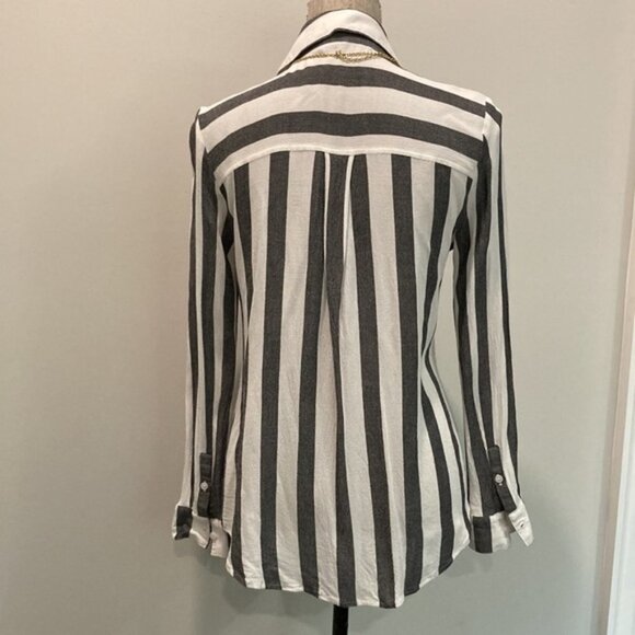 Bp White and Black Striped Button Down Long Sleeve Collared Shirt - Picture 10 of 13